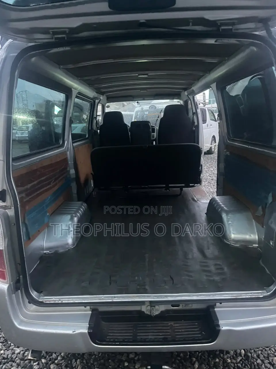 Nissan Caravan 2013 Silver