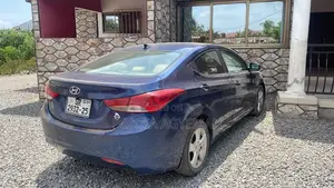 Hyundai Elantra GLS Sedan FWD (1.8L 4cyl 6A) 2013 Blue