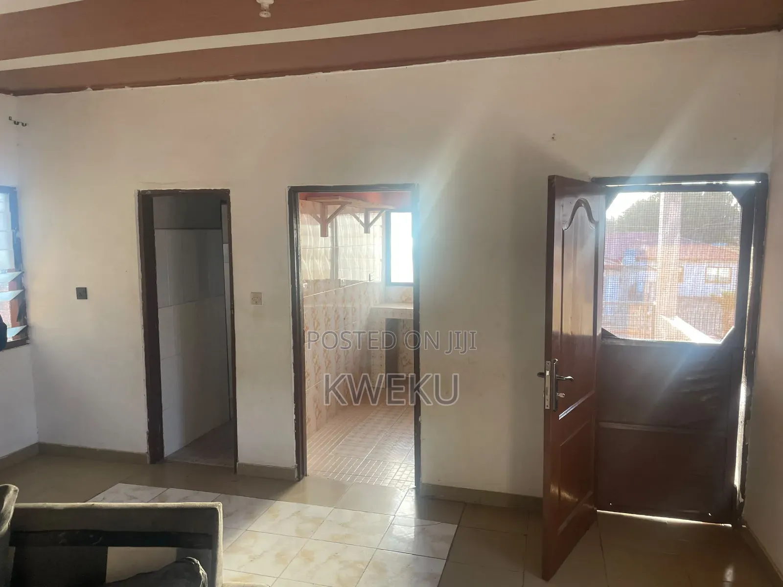 1bdrm Apartment in Estate Agency, Baatsona Total for rent