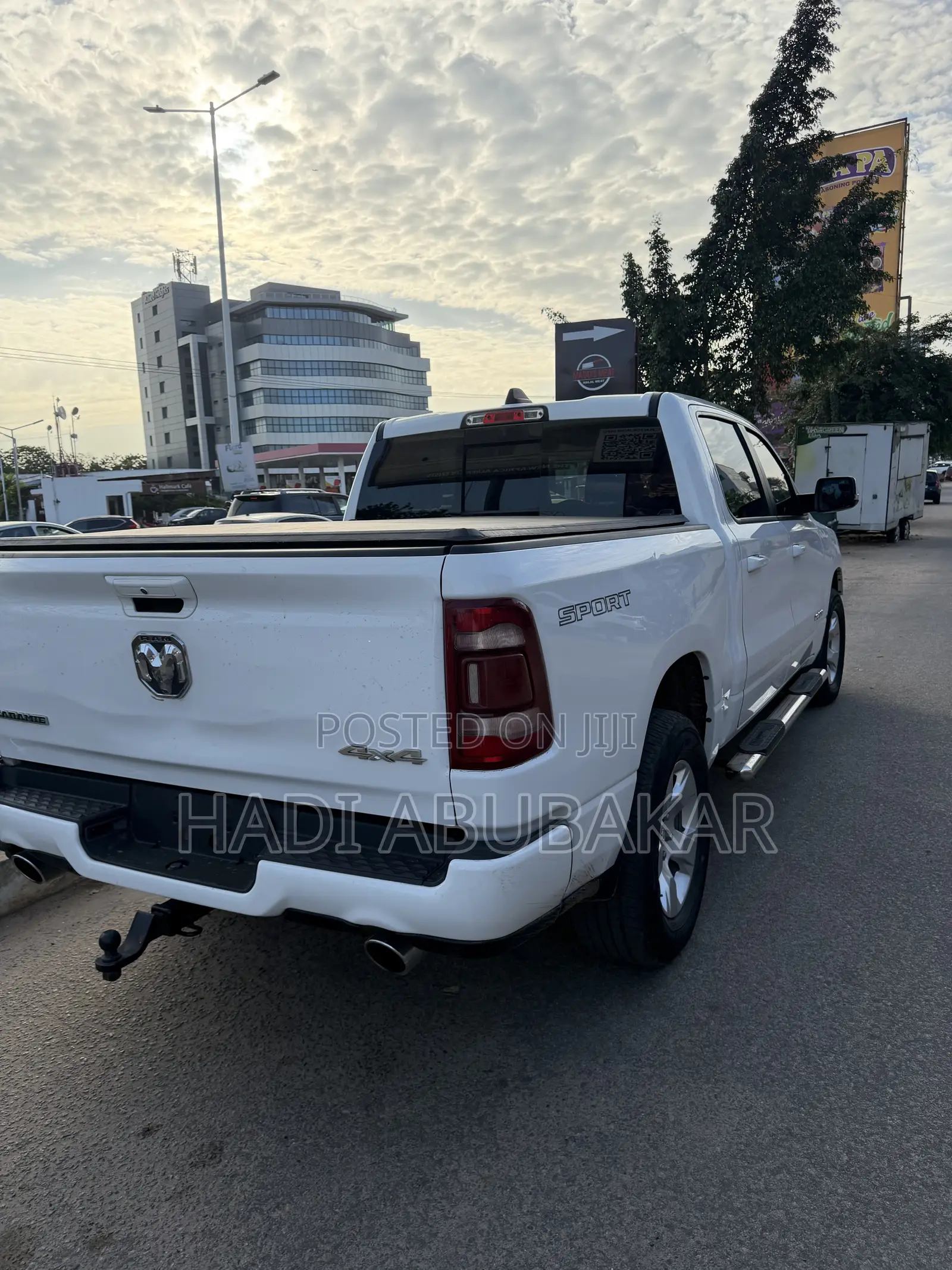 Toyota Tundra 2023 White