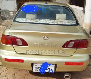 Toyota Corolla CE 2005 Gold