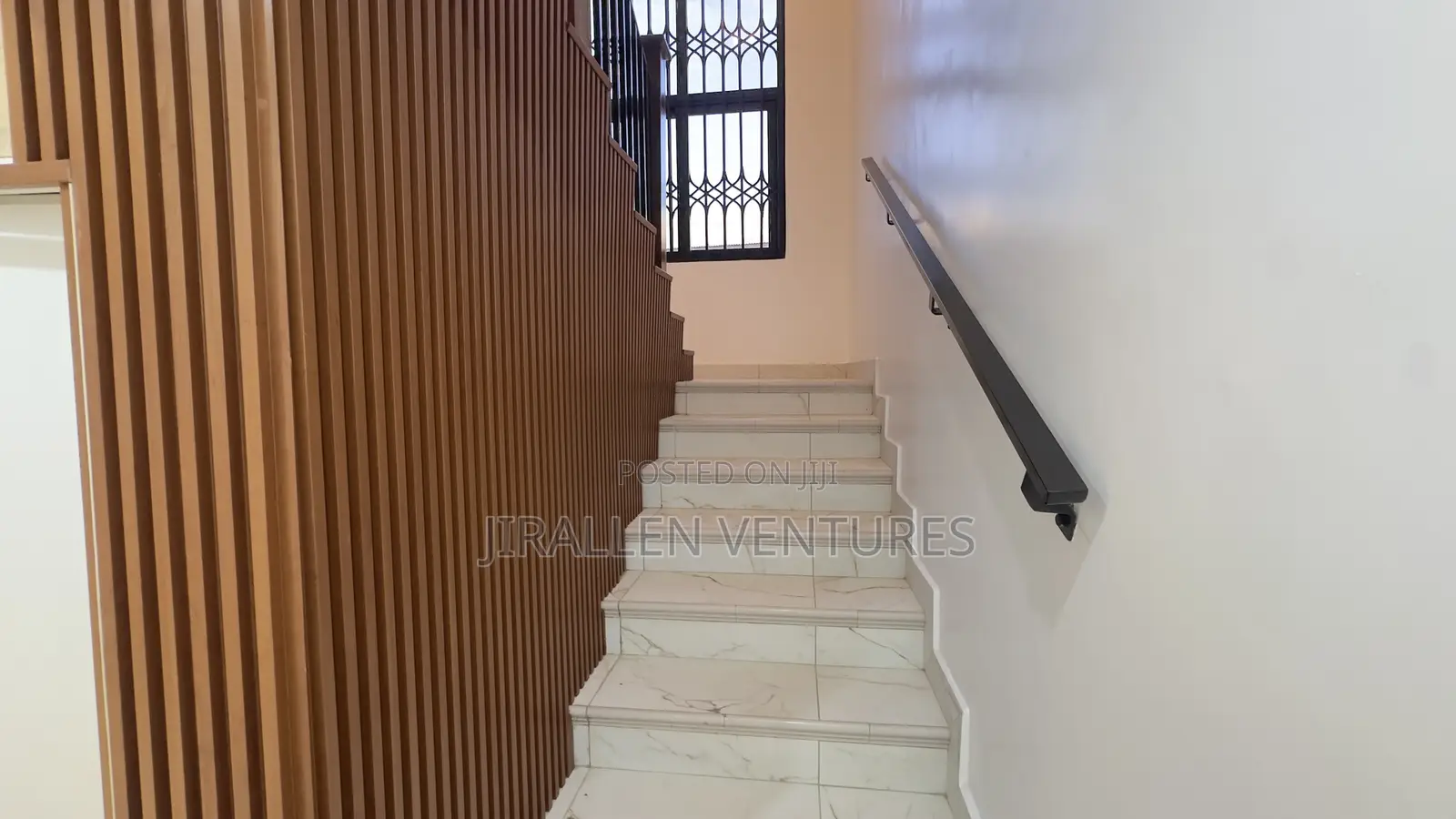 4bdrm House in Adenta for sale