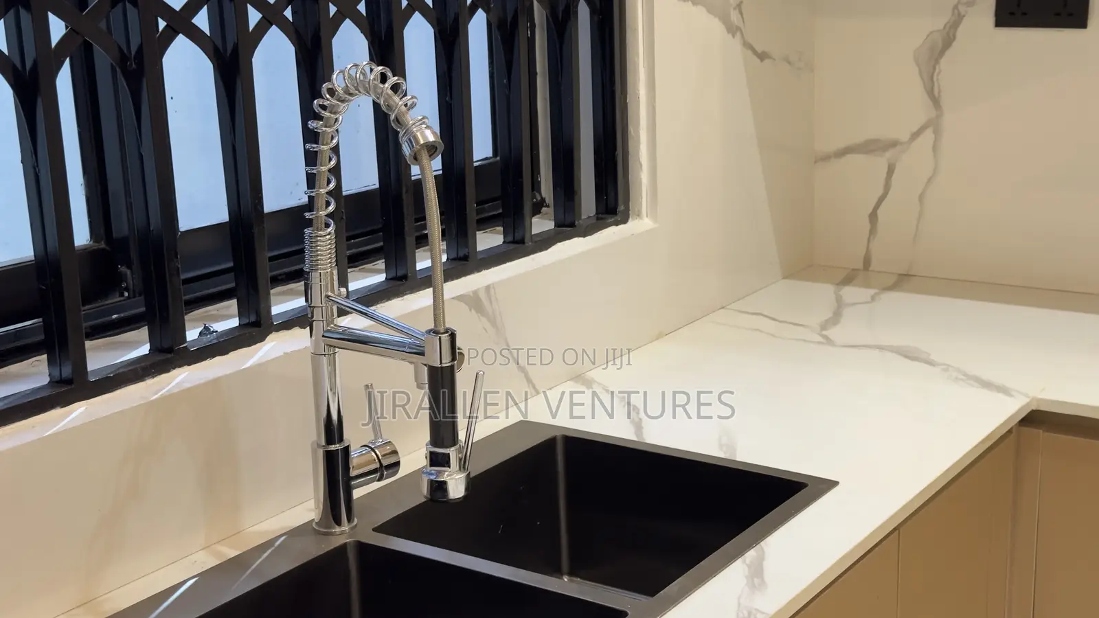 4bdrm House in Adenta for sale
