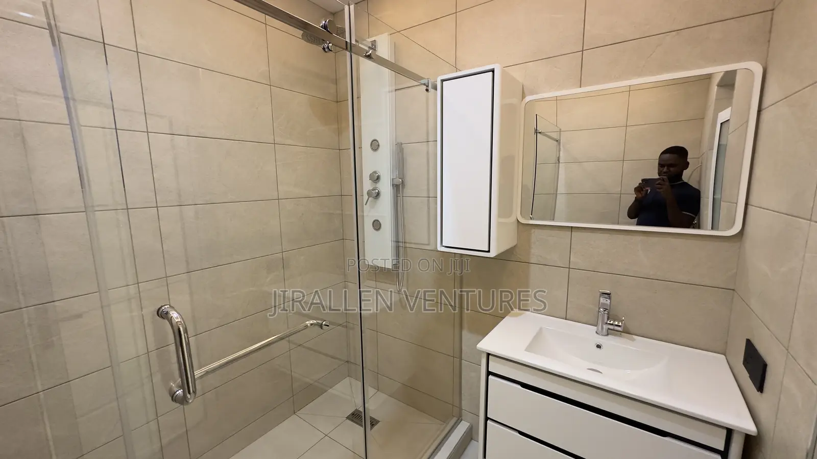 4bdrm House in Adenta for sale