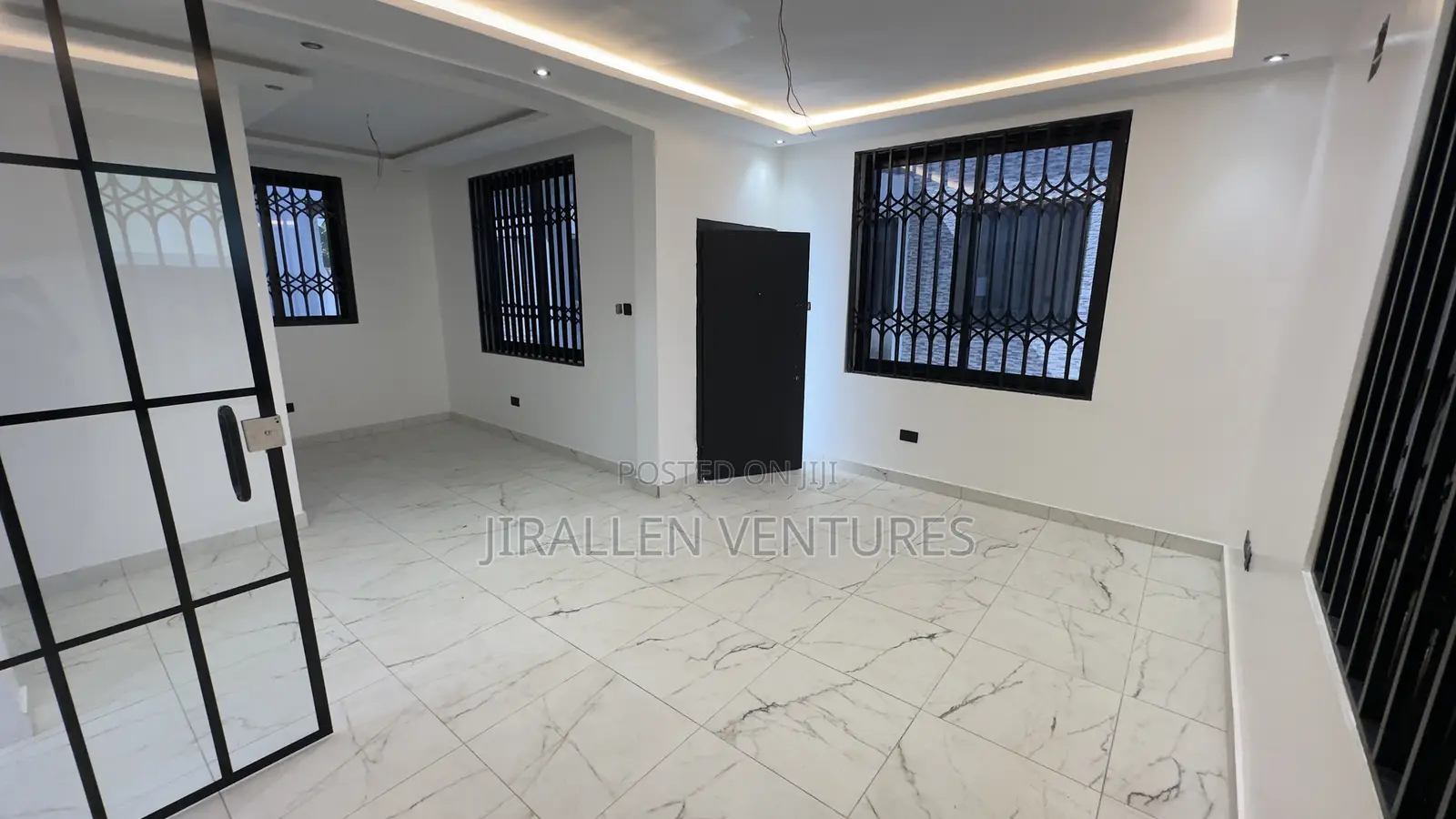 4bdrm House in Adenta for sale