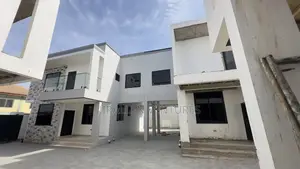 4bdrm House in Adenta for sale