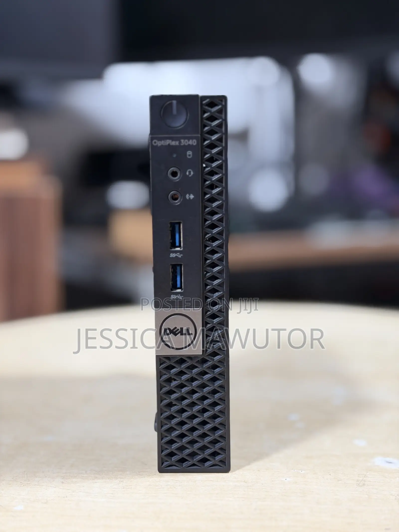 Desktop Computer Dell 8GB Intel Core i5 SSD 256GB