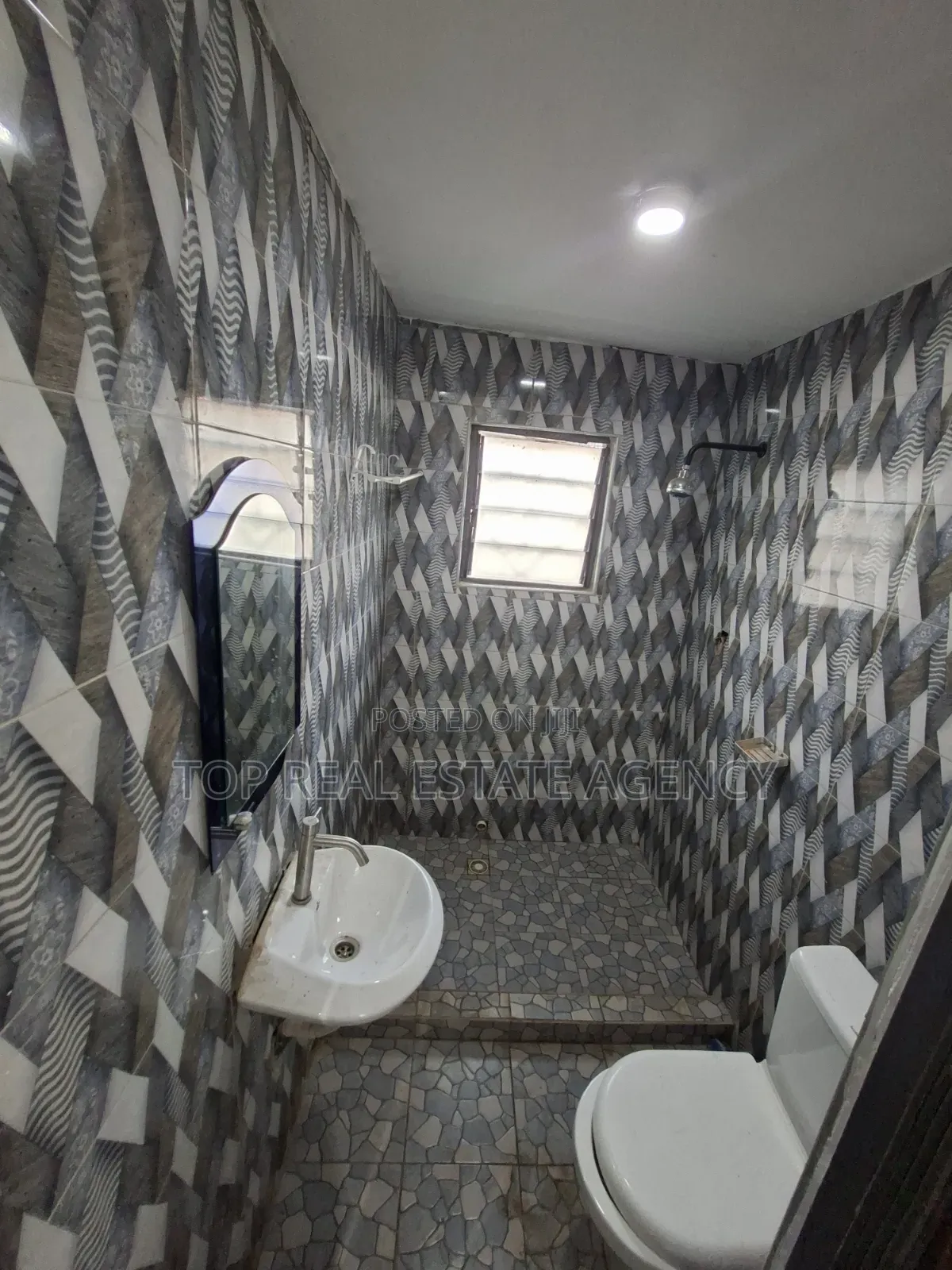1bdrm Apartment in Dome K. Boat, Ga East Municipal for rent
