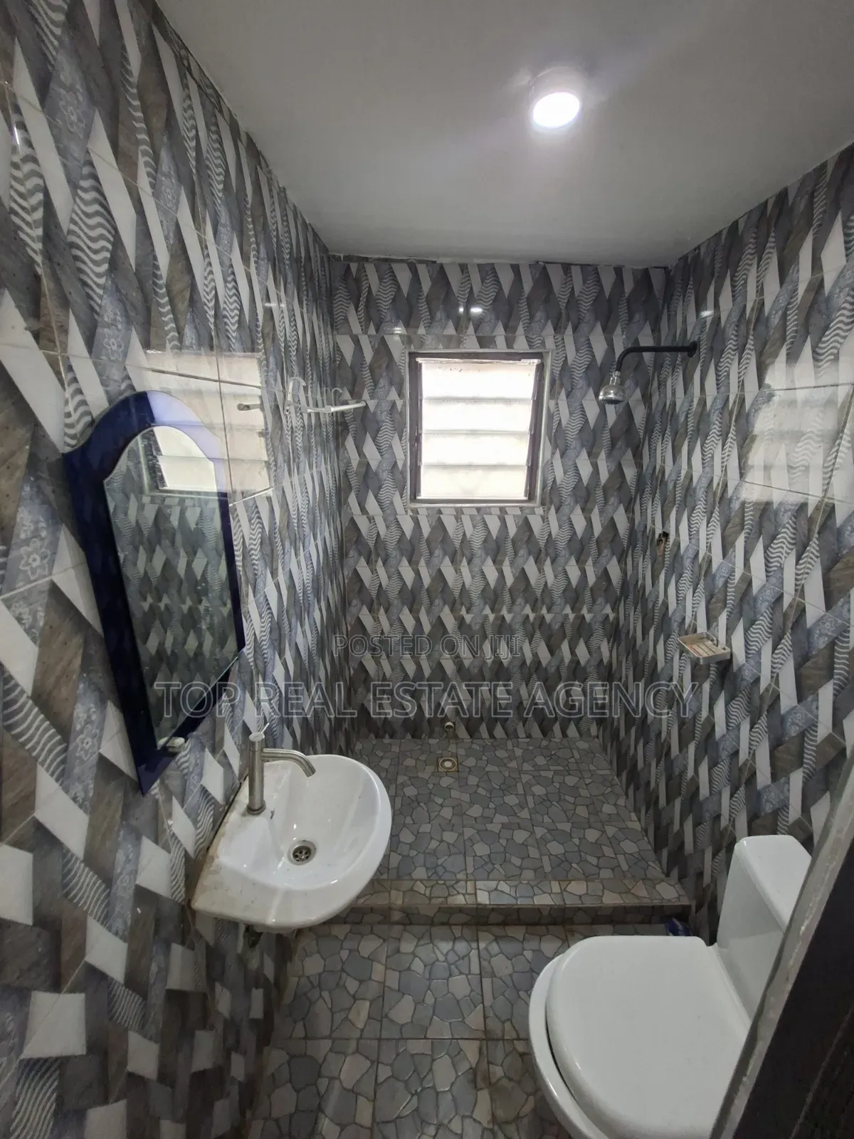1bdrm Apartment in Dome K. Boat, Ga East Municipal for rent