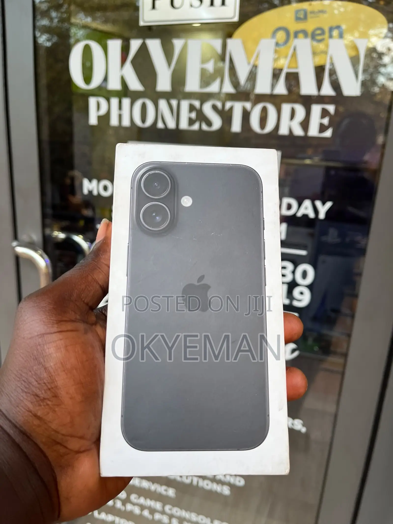 New Apple iPhone 16 128 GB Black