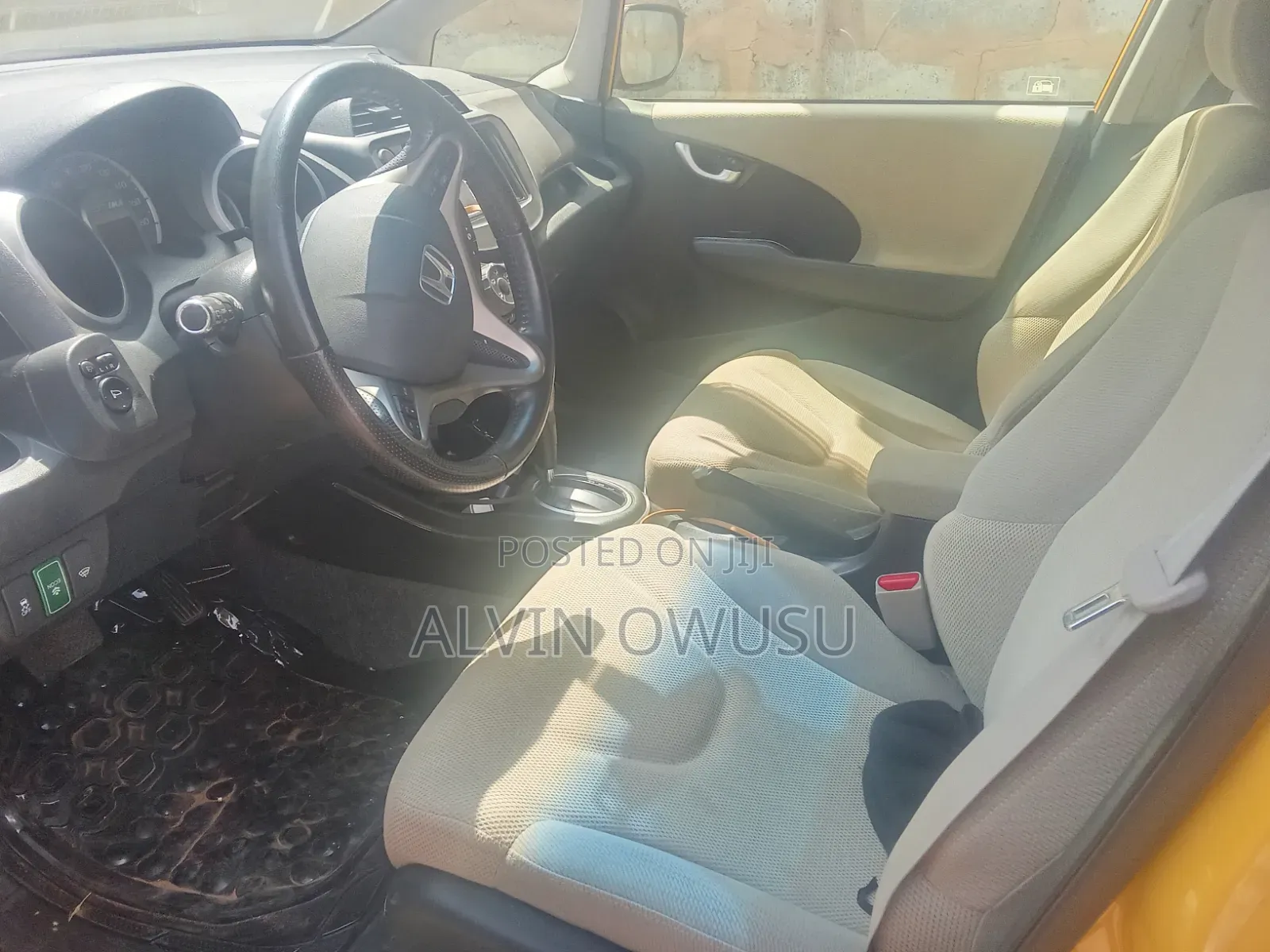 Honda Fit 2012 Pearl