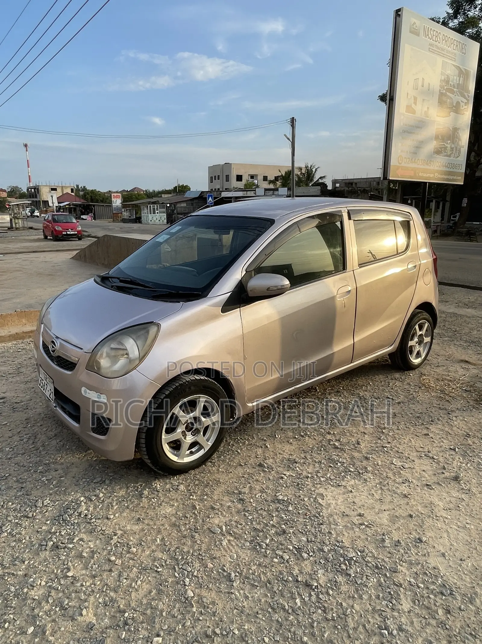 Daihatsu Mira 2011 Pink
