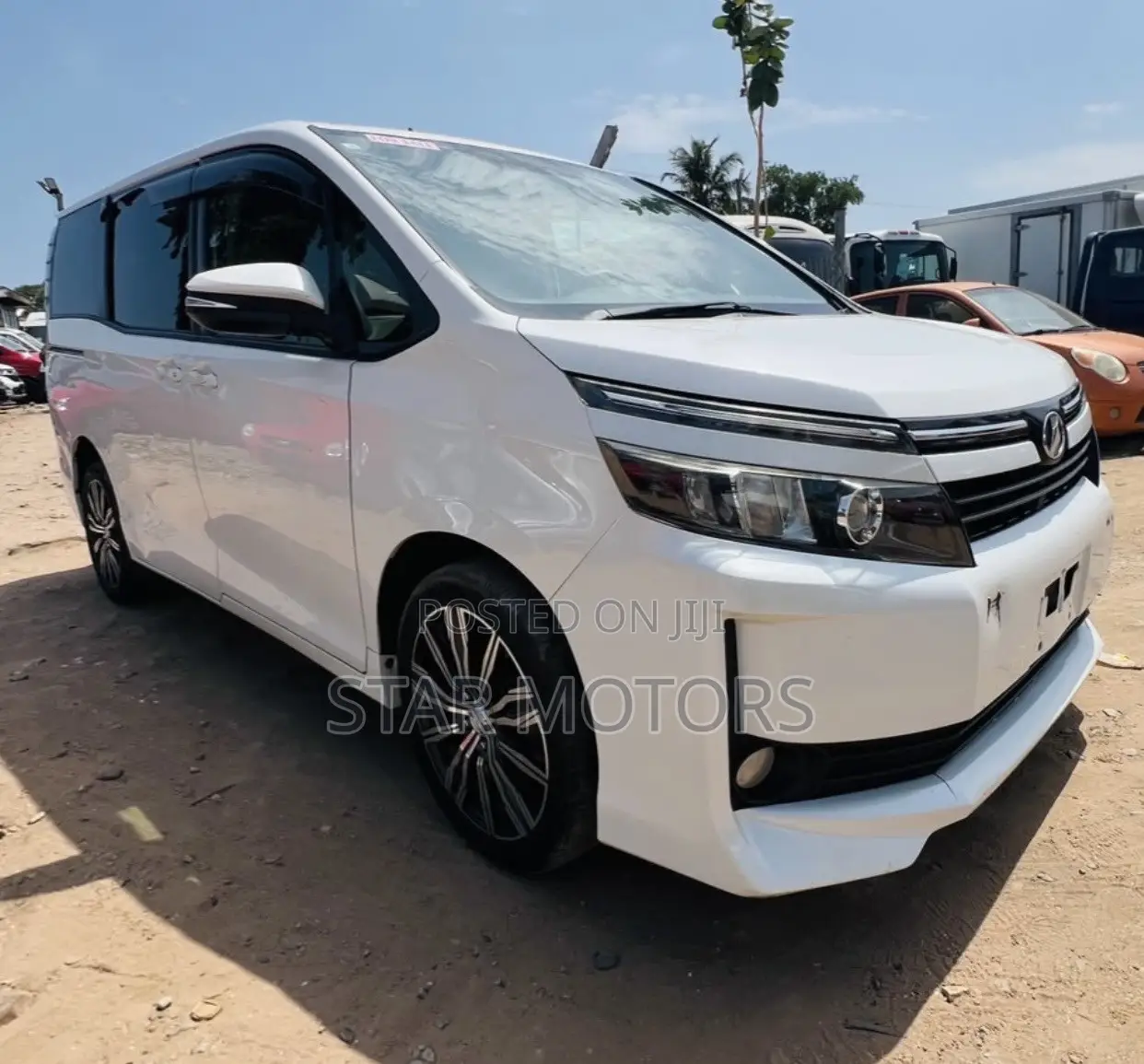 Toyota Voxy 2015 White