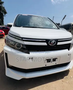 Toyota Voxy 2015 White