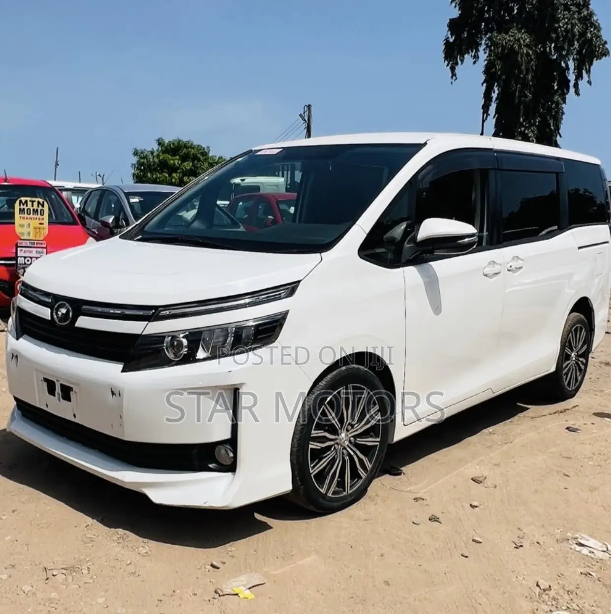 Toyota Voxy 2015 White