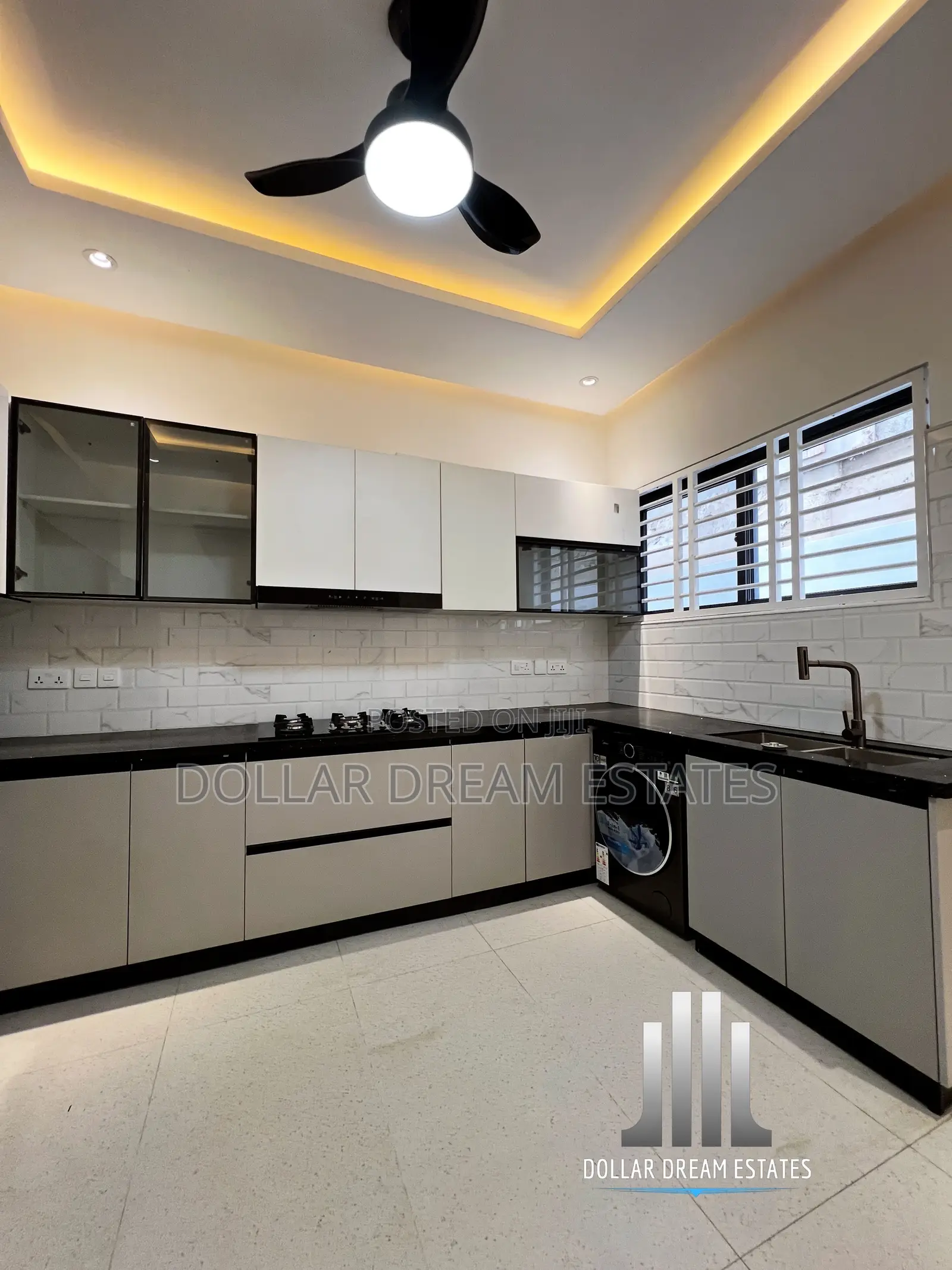 4bdrm Townhouse/Terrace in East Legon for sale