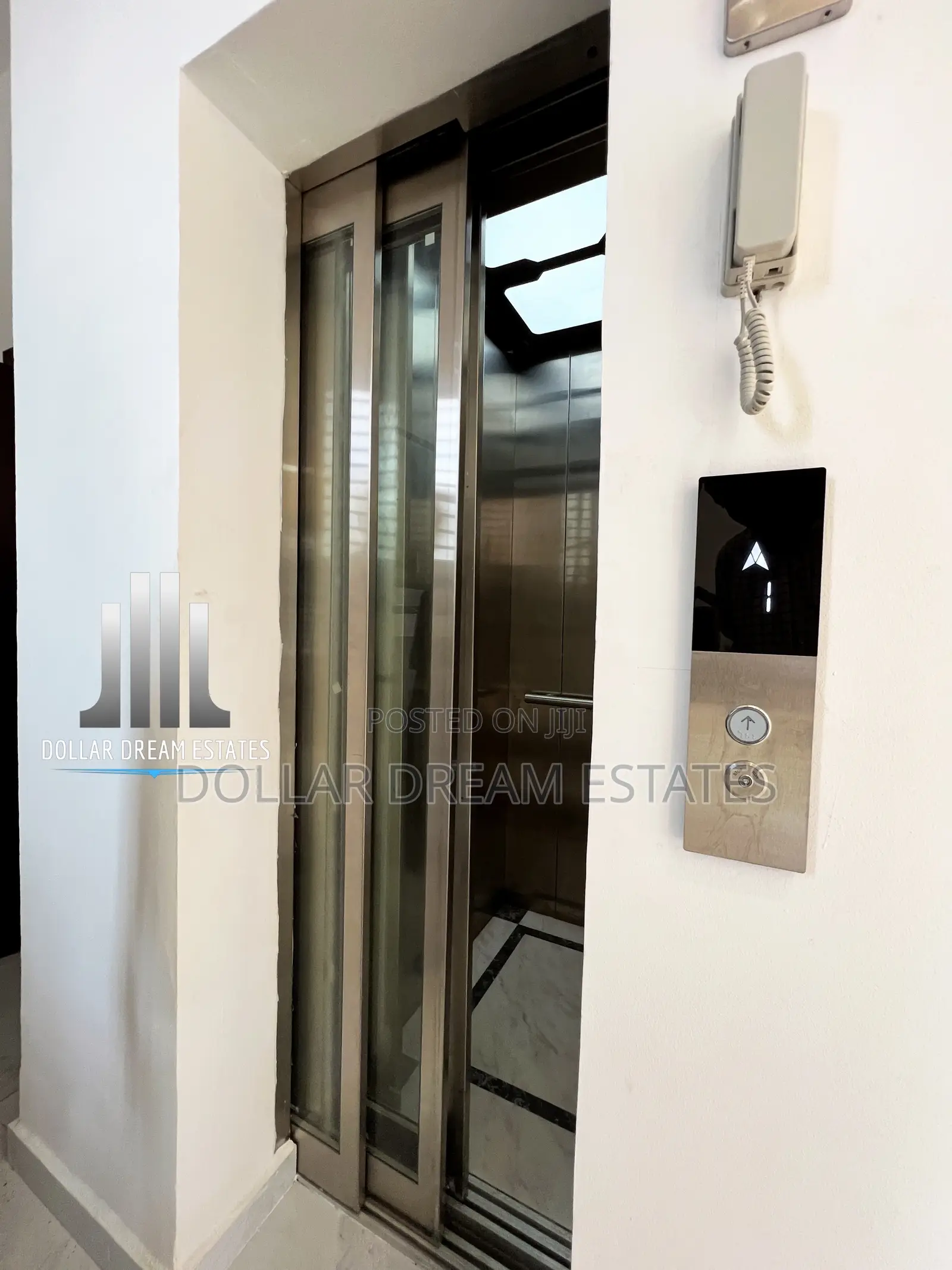 4bdrm Townhouse/Terrace in East Legon for sale