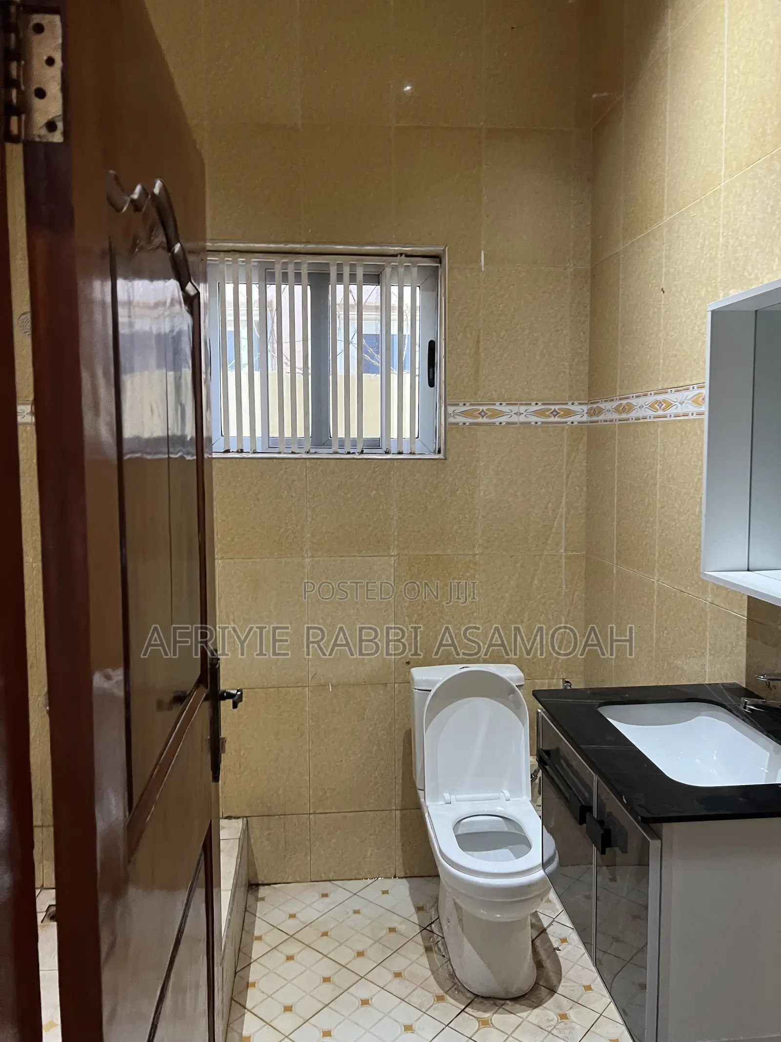 3bdrm House in Ahodwo Daban Main, Kumasi Metropolitan for rent