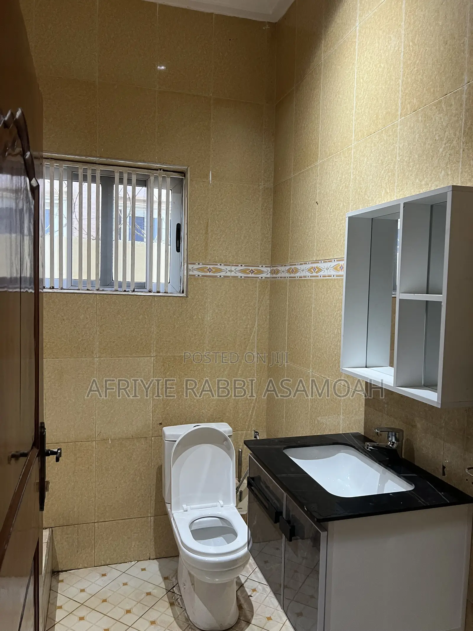 3bdrm House in Ahodwo Daban Main, Kumasi Metropolitan for rent
