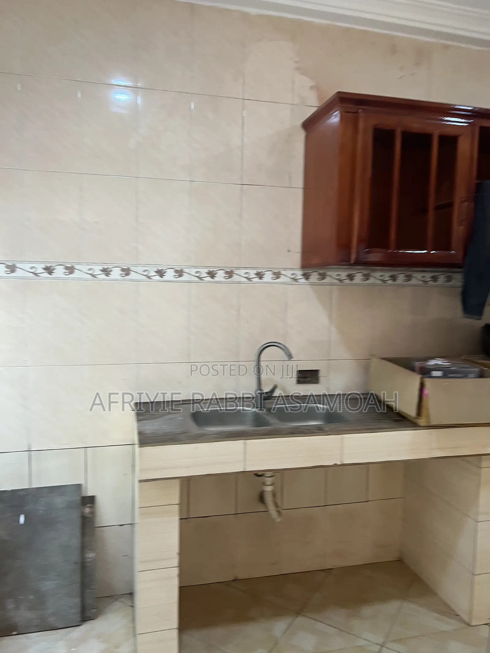 3bdrm House in Ahodwo Daban Main, Kumasi Metropolitan for rent