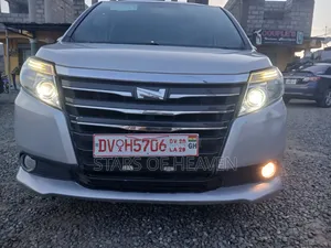 Toyota Noah 2016 Silver