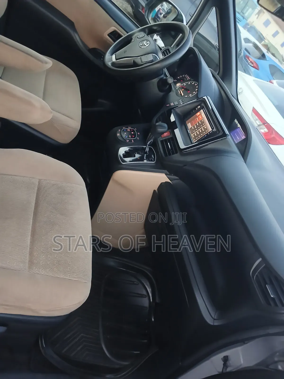 Toyota Noah 2016 Silver
