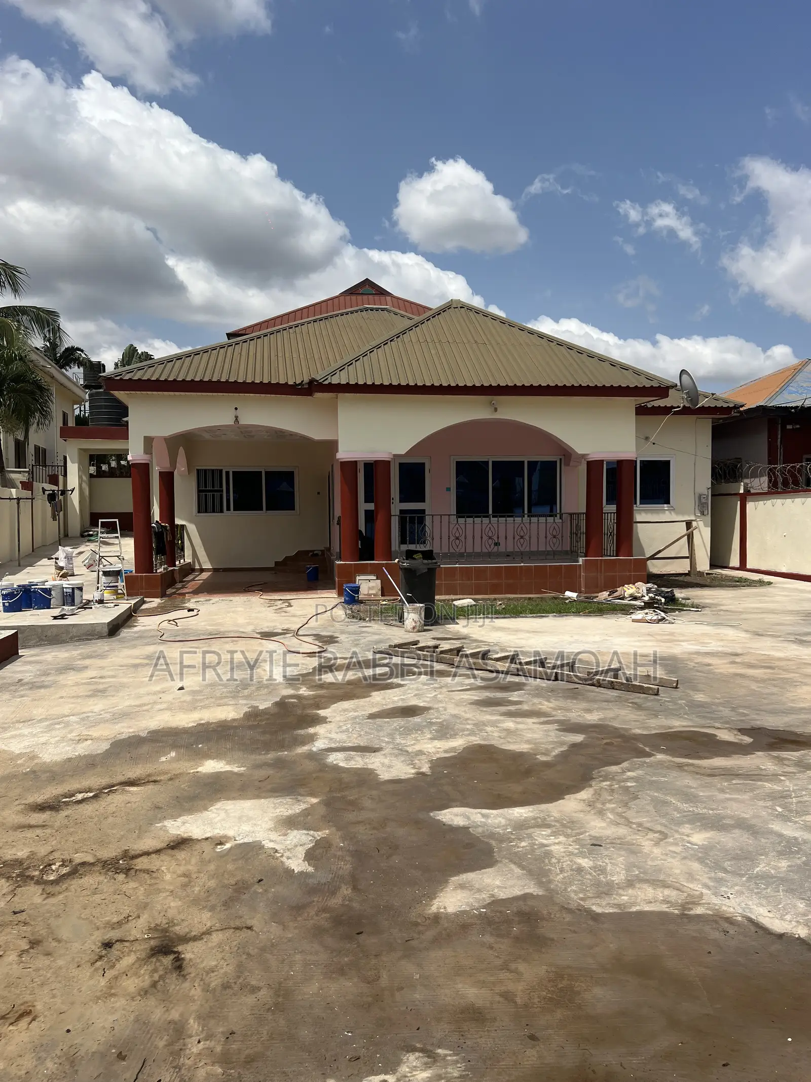 3bdrm House in Ahodwo Daban Main, Kumasi Metropolitan for rent