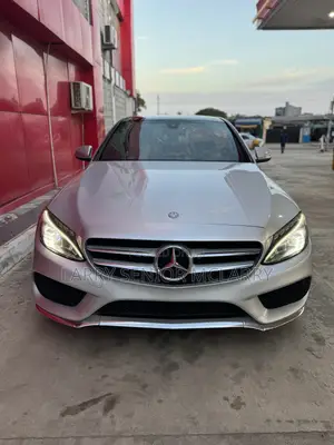 Mercedes-Benz C300 Base AWD 4Matic Sedan (2.0L 4cyl 7A) 2015 Silver