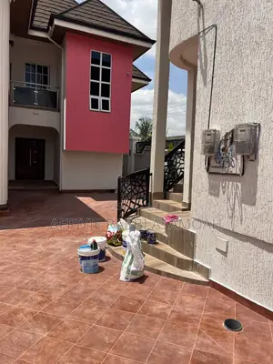 6bdrm House in Santasi Anyinam, Kumasi Metropolitan for sale