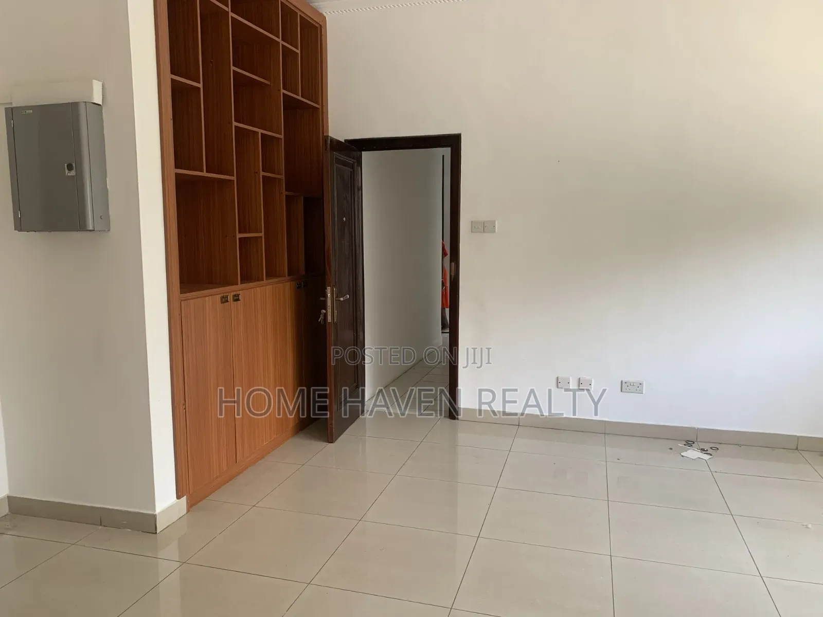 5bdrm House in North Ridge for rent