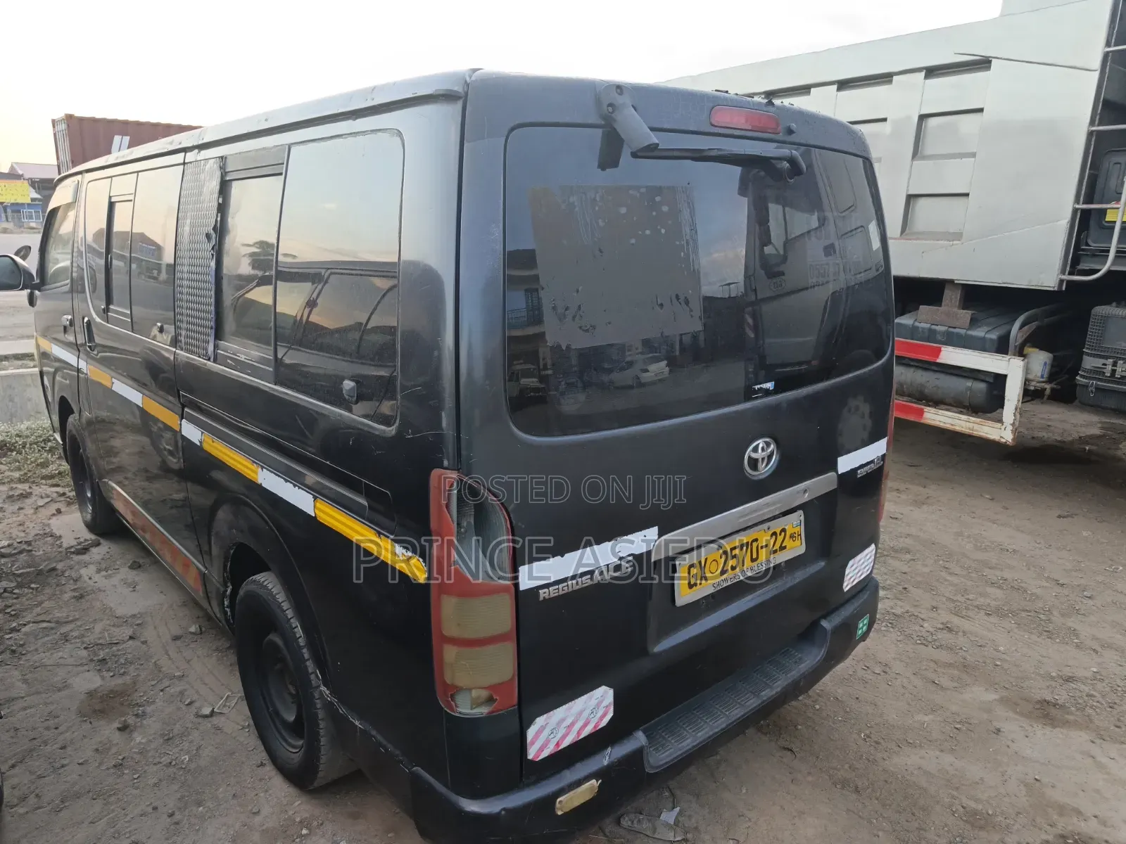 Toyota Regius 1998 Black