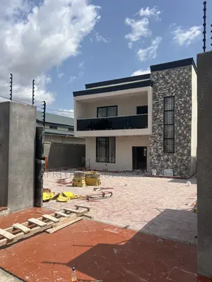 4bdrm House in Ahodwo Daban, Kumasi Metropolitan for sale