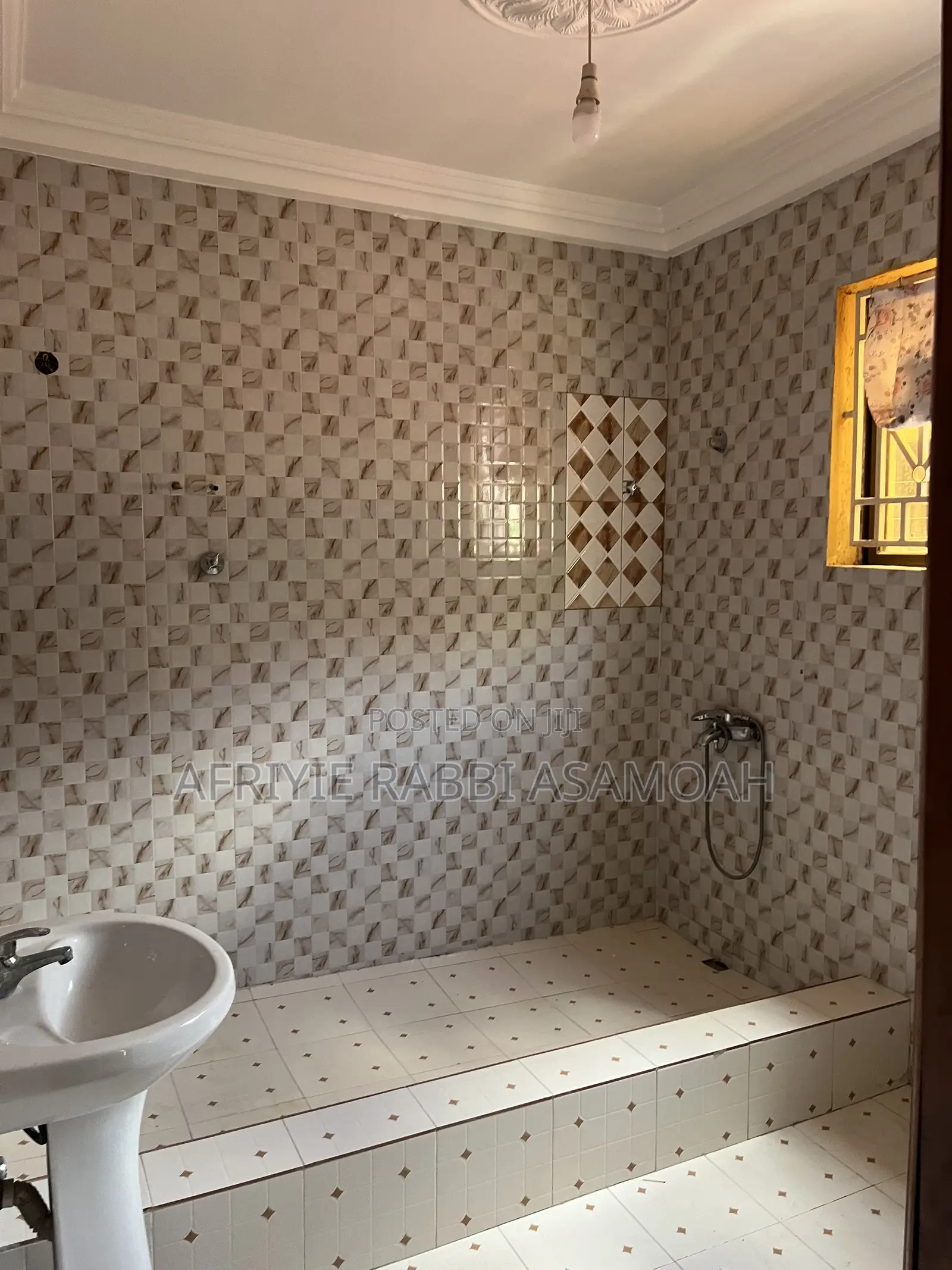 2bdrm Apartment in Santasi Anyinam, Kumasi Metropolitan for rent