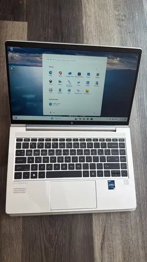 Laptop HP EliteBook 640 G9 16GB Intel Core i5 SSD 256GB