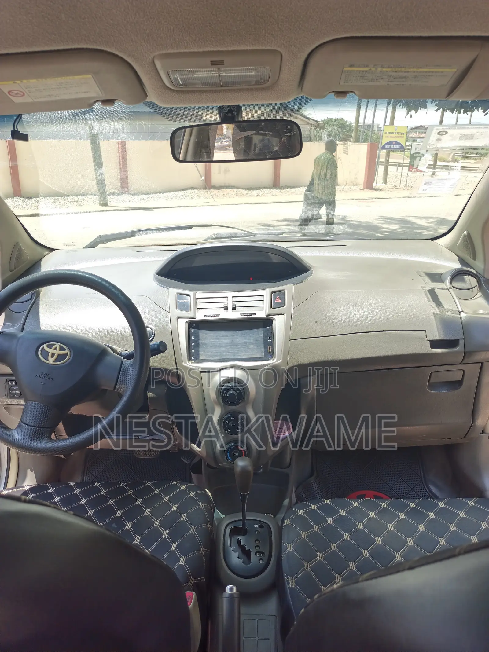 Toyota Vitz 2010 Gray