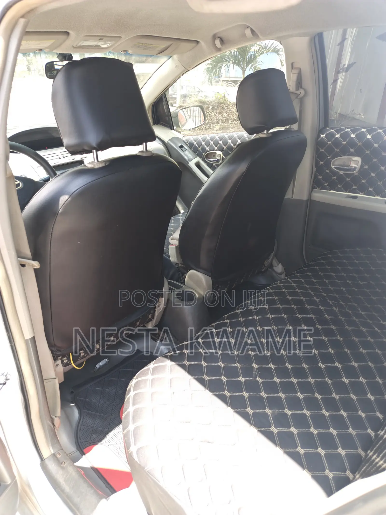 Toyota Vitz 2010 Gray