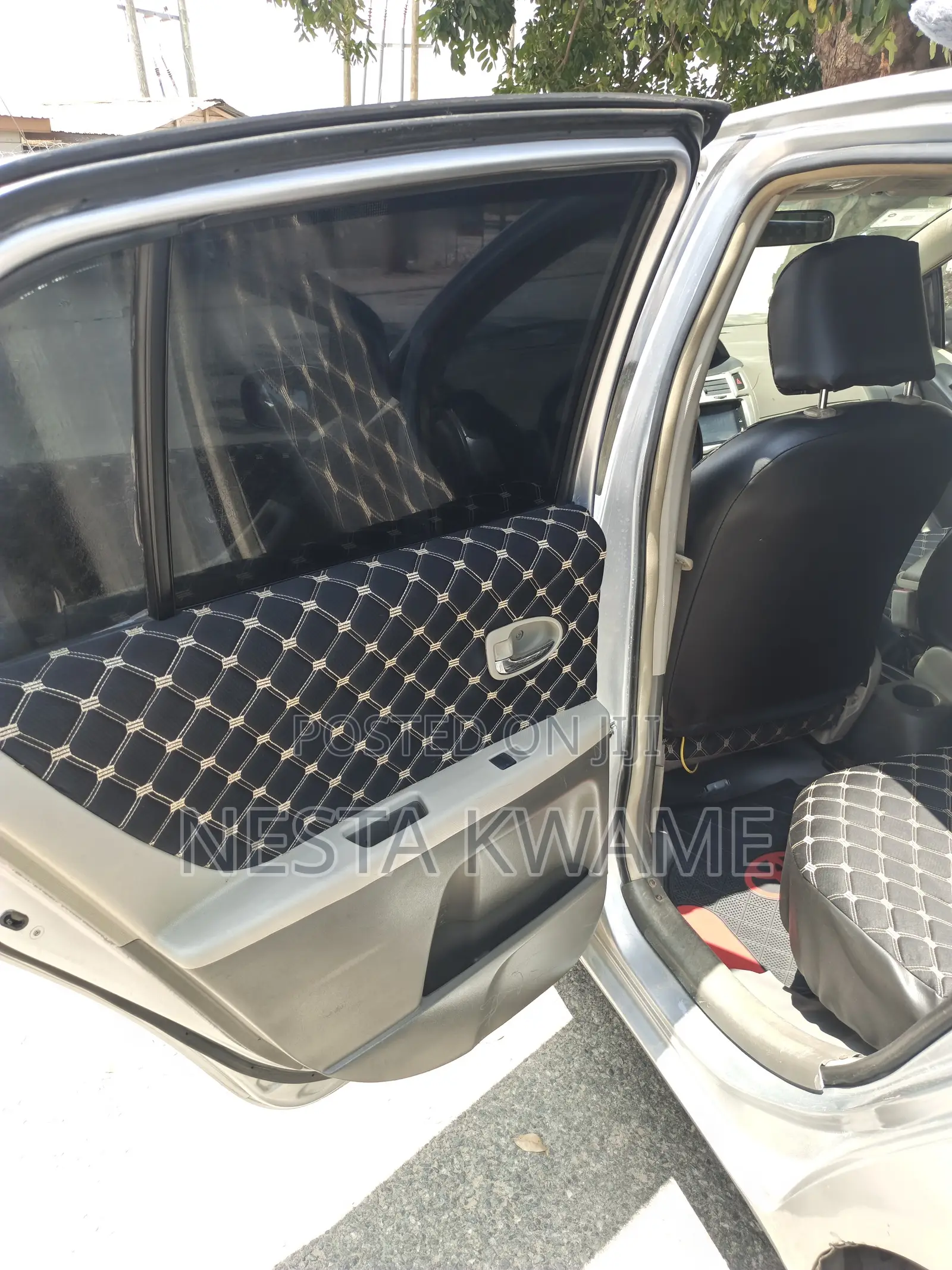 Toyota Vitz 2010 Gray