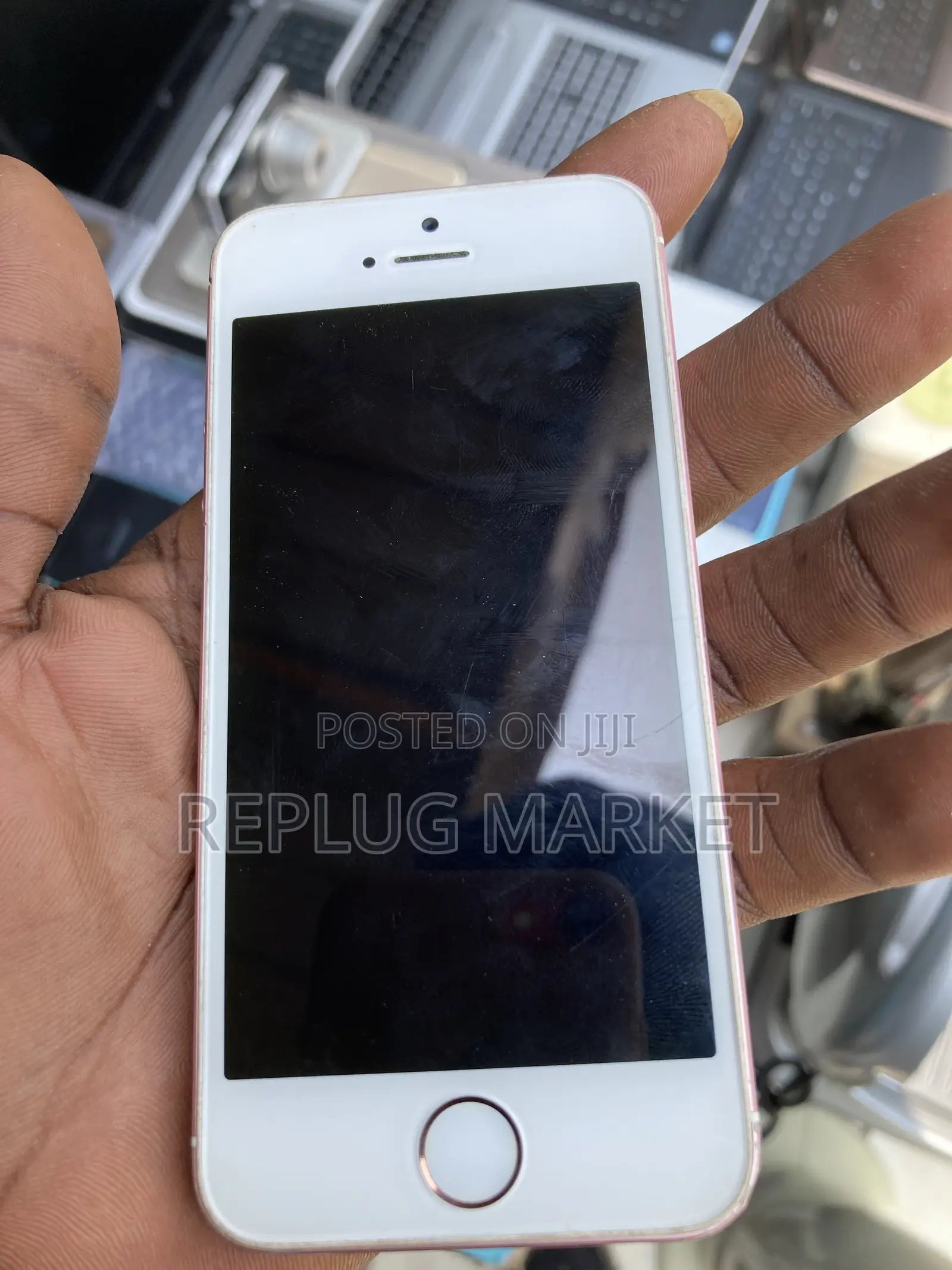 Apple iPhone SE 64 GB Silver