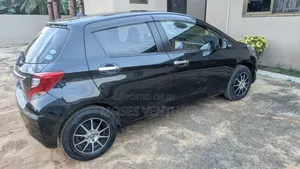 Toyota Vitz 1.3 FWD 5dr 2015 Black