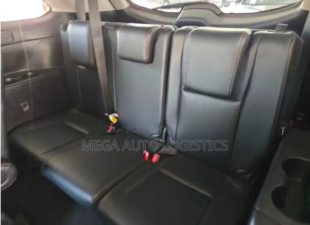 Toyota Highlander XLE 4x4 V6 (3.5L 6cyl 8A) 2018 White