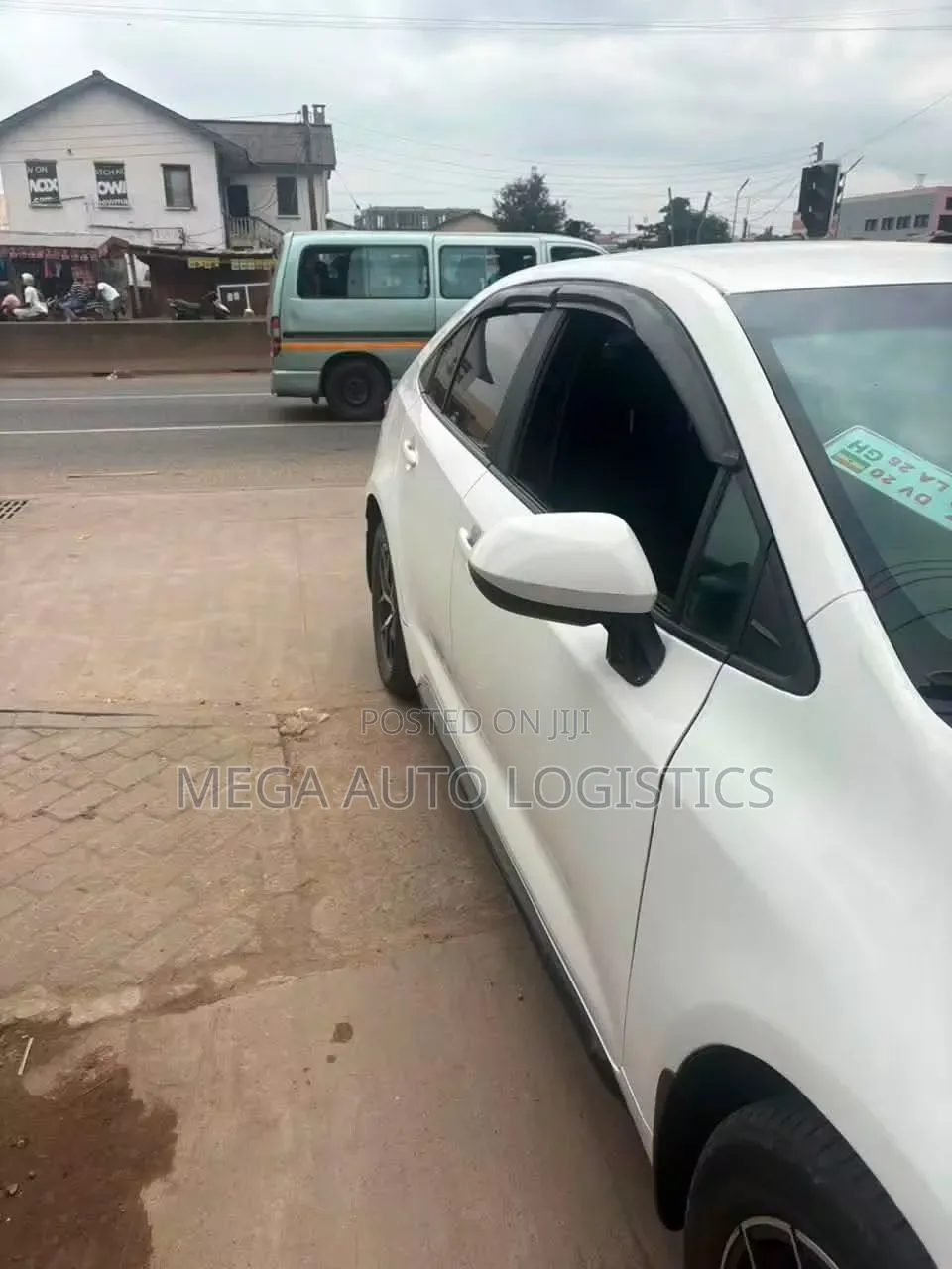 Toyota Corolla LE 2020 White