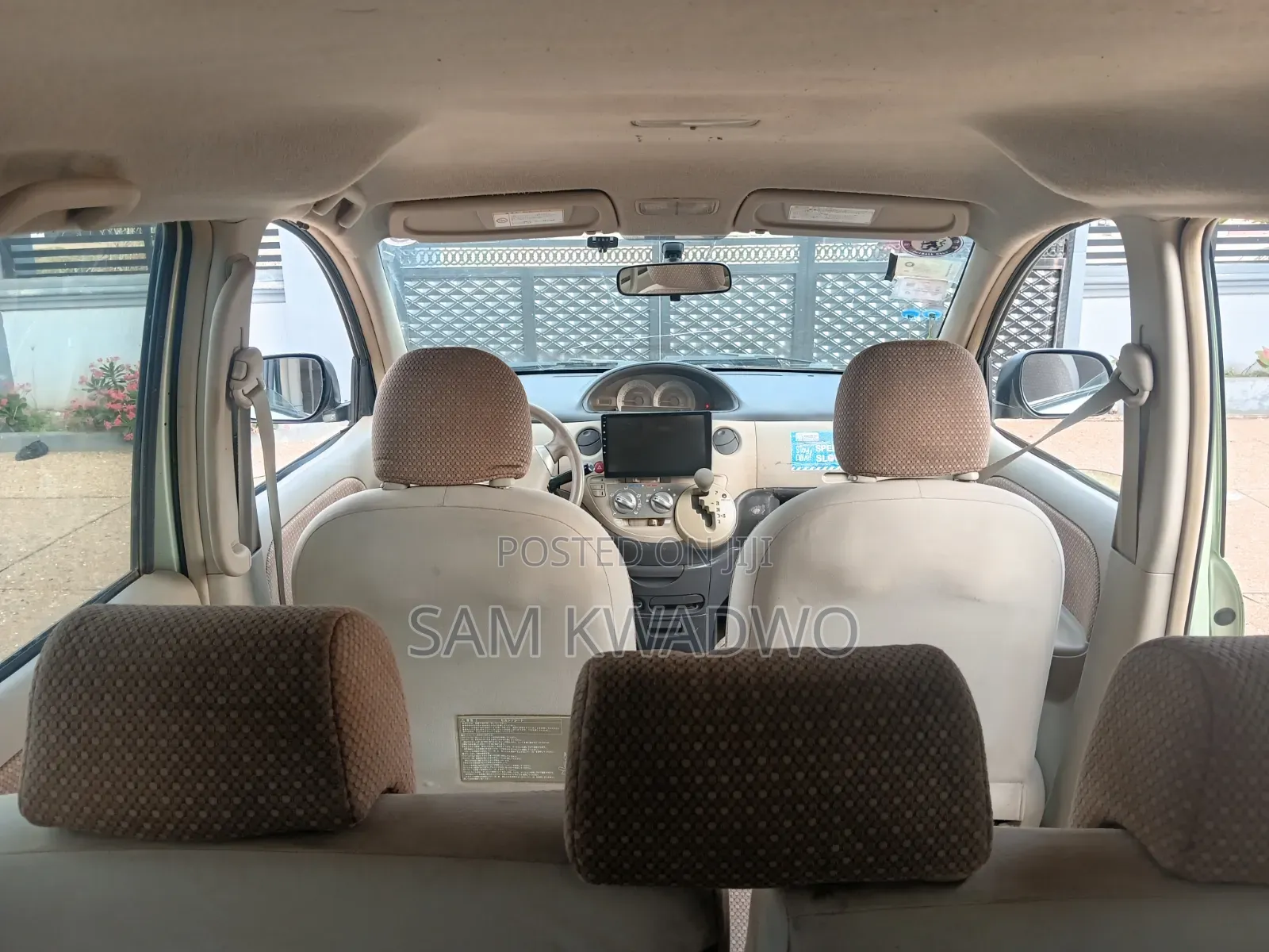 Toyota Sienta 2013 Green