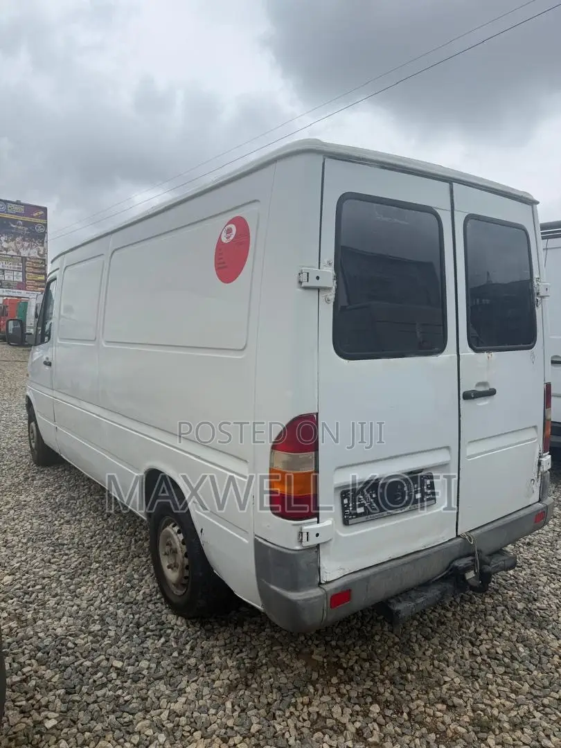 Mercedes-Benz Sprinter 1999 White