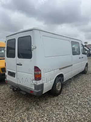 Mercedes-Benz Sprinter 1999 White