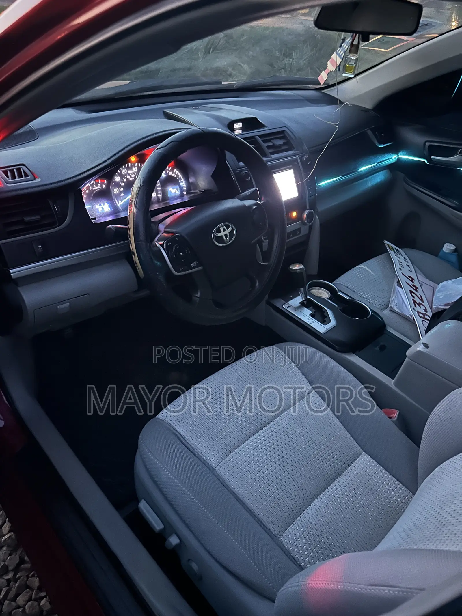 Toyota Camry SE 4dr Sedan (2.5L 4cyl 6A) 2014 Red