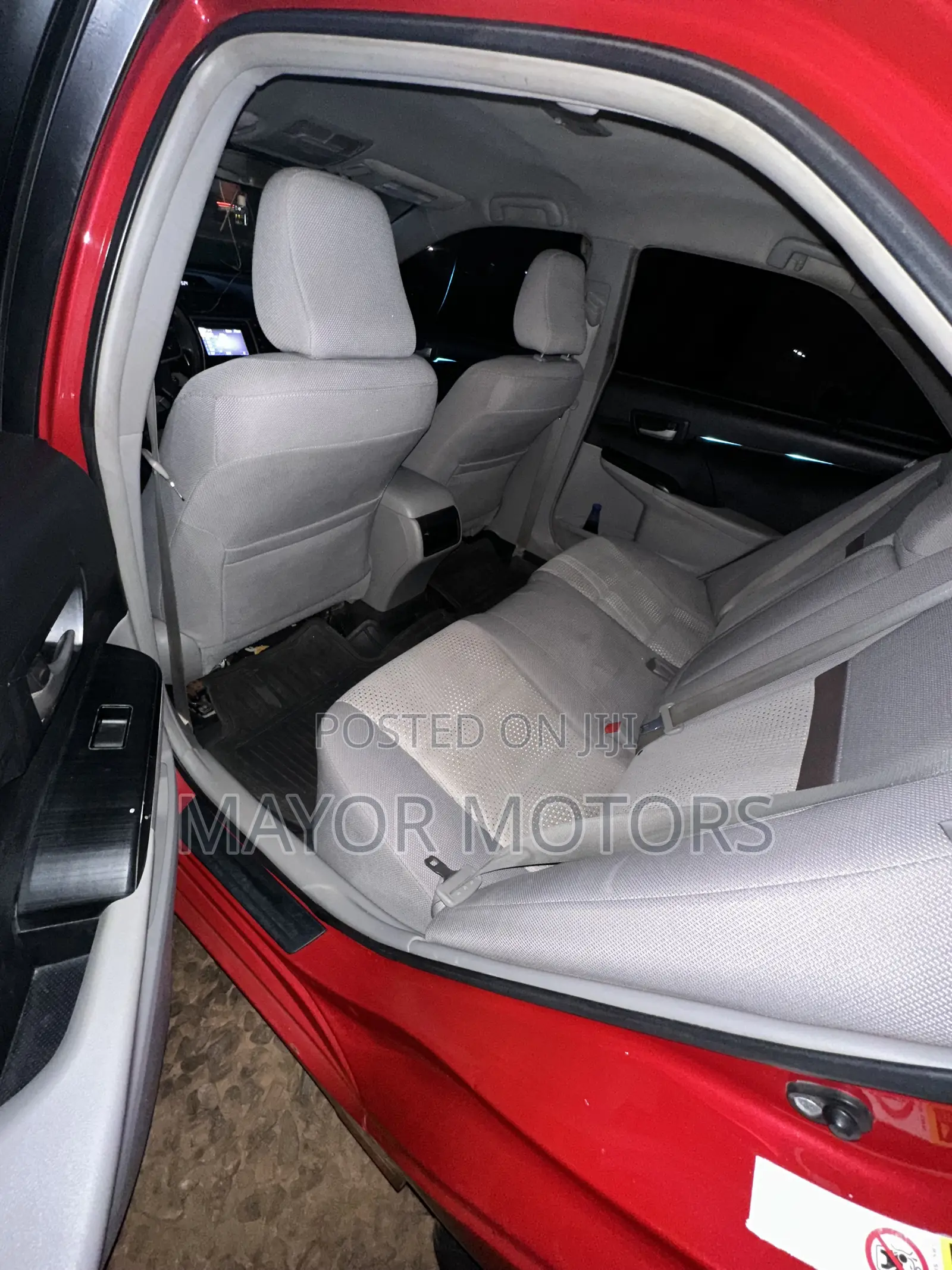 Toyota Camry SE 4dr Sedan (2.5L 4cyl 6A) 2014 Red