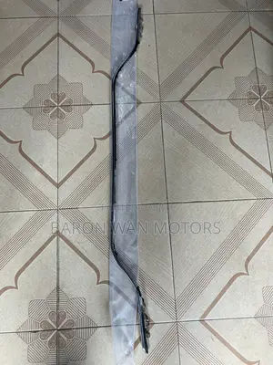 W205 C300 Back Bumper Shinning Old Model Available