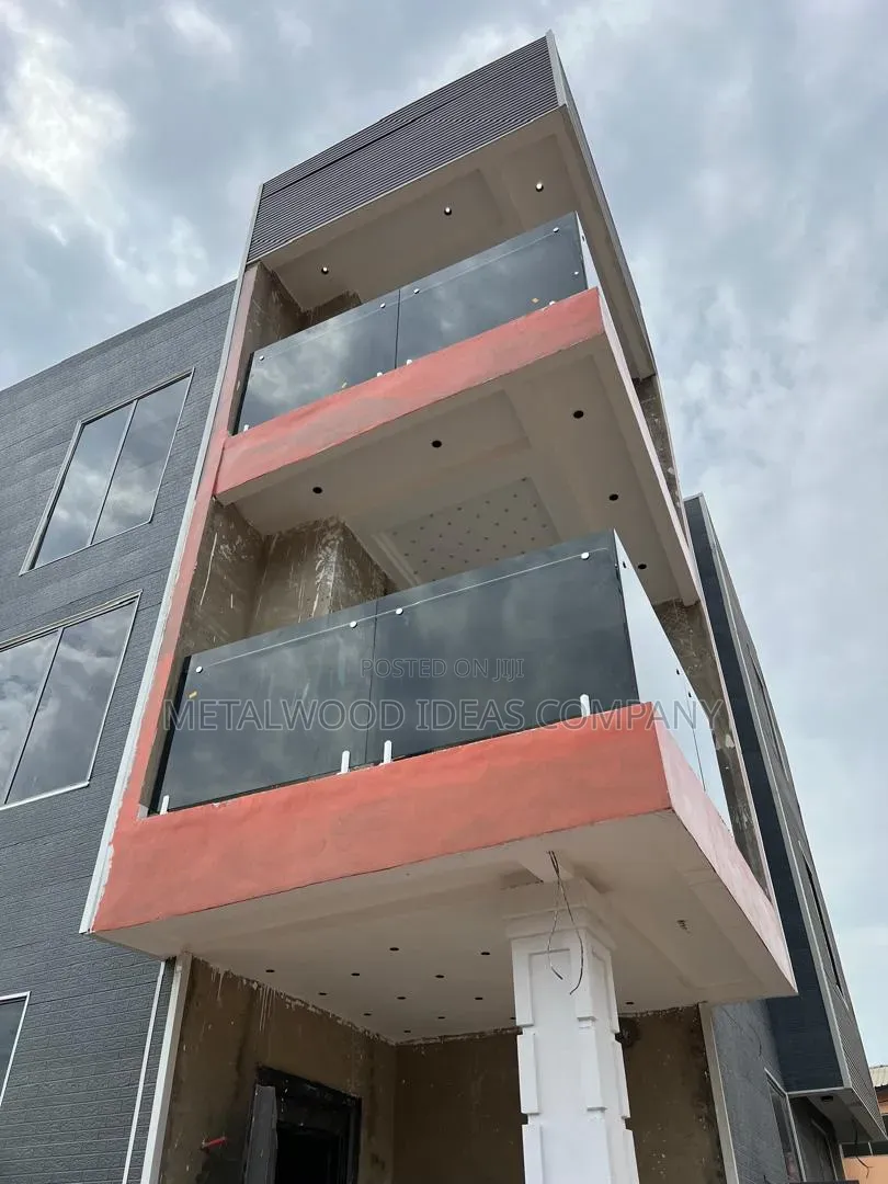 Professional Frameless Glass Installation