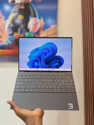 New Laptop Dell XPS 13 9350 16GB Intel Core Ultra 7 SSD 512GB
