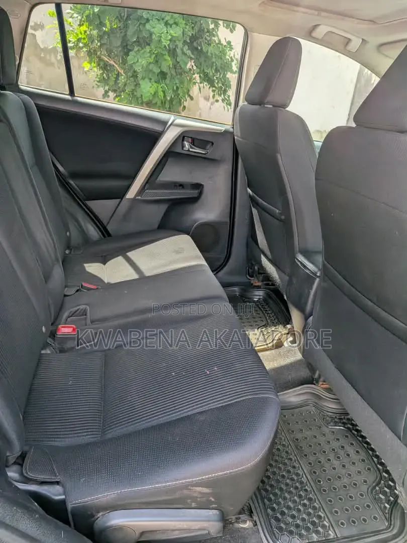 Toyota RAV4 XLE AWD (2.5L 4cyl 6A) 2016 Black